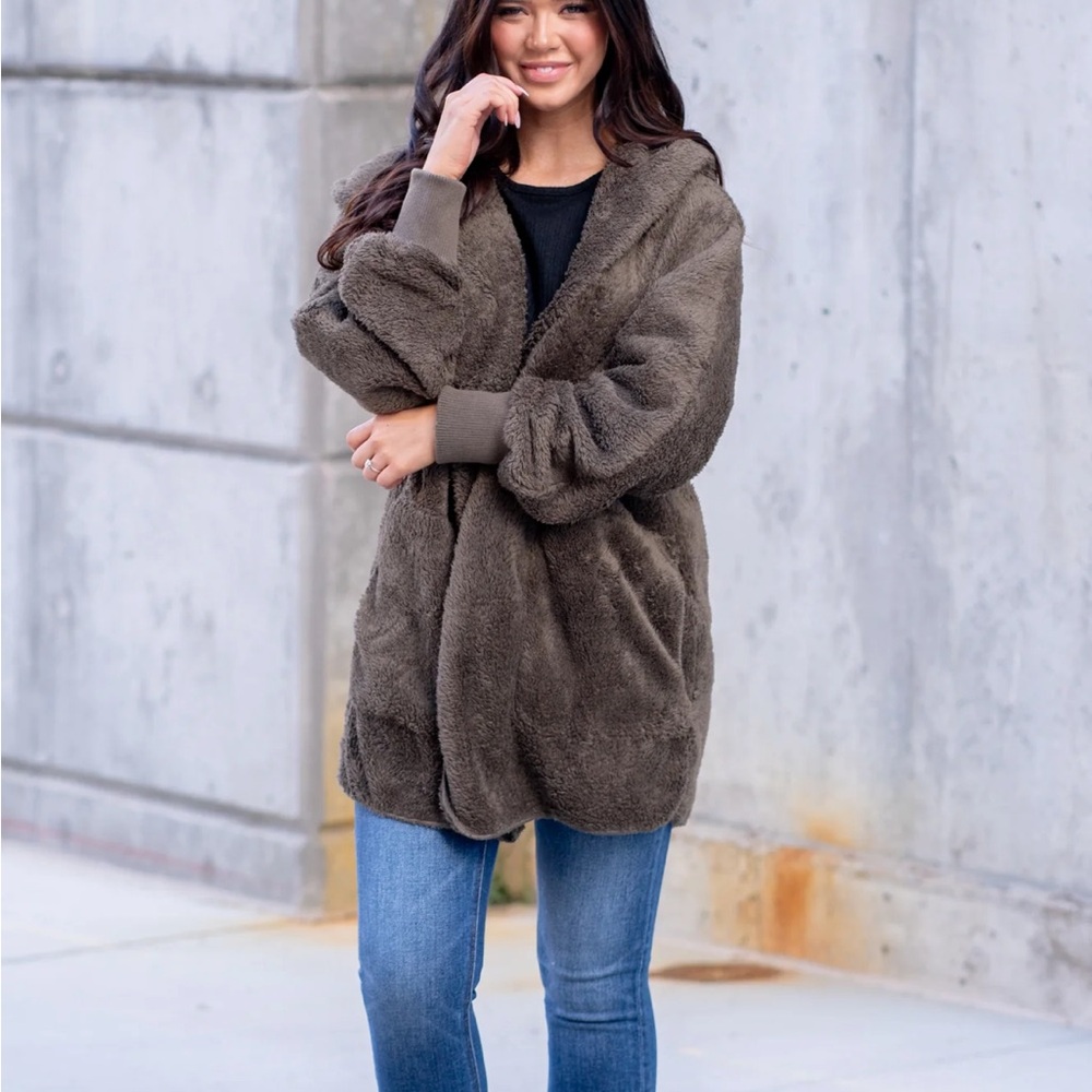 NWT Hem & Thread Olive Cozy Sherpa Sweater Jacket - Picture 3 of 11